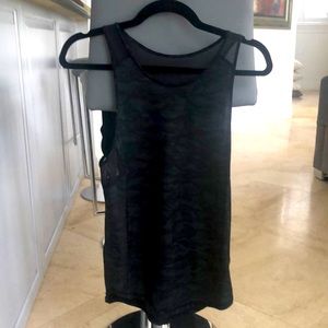 Lululemon tank top